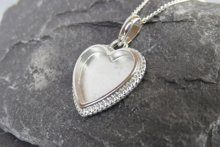 Solid Silver Rope Edge Heart Pendant