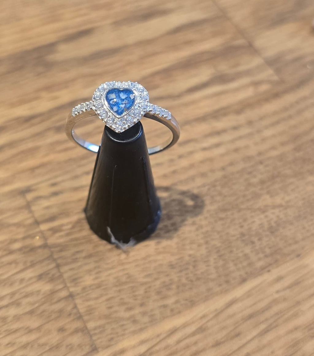 Heart diamante ring