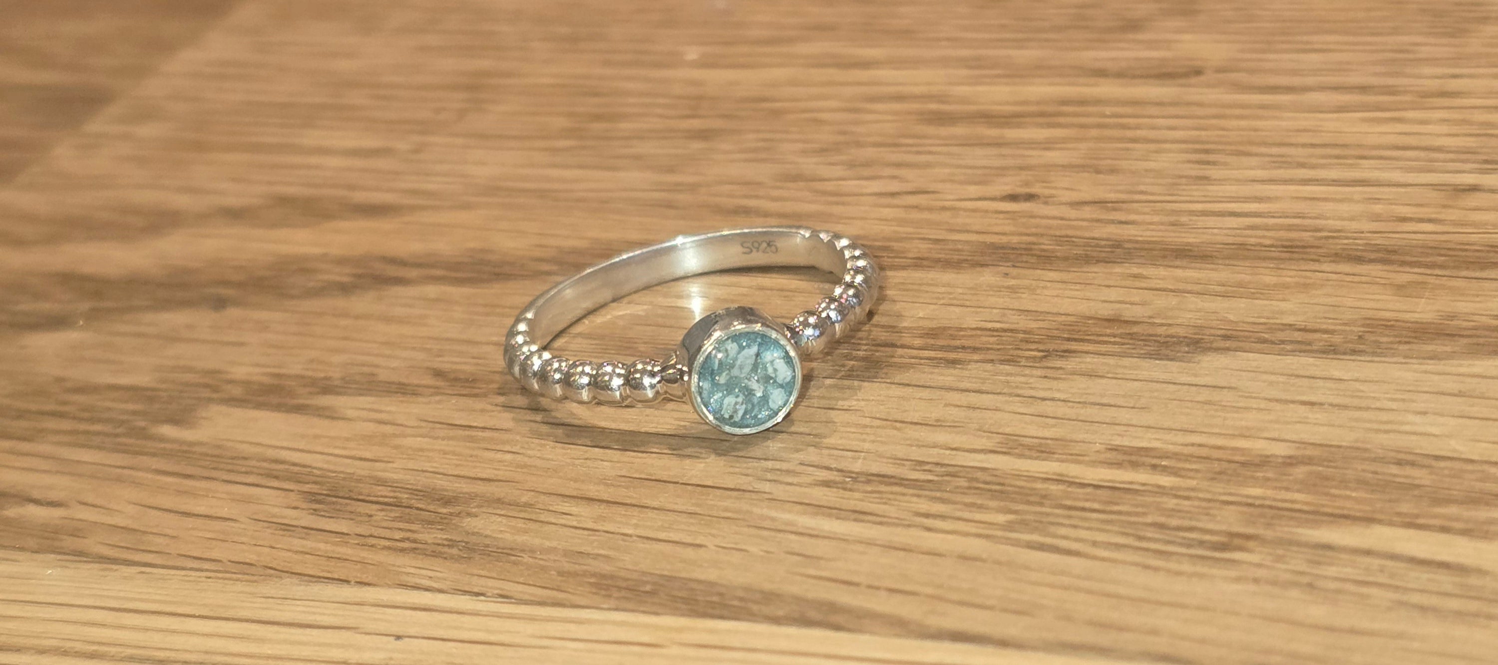 Circle bobble ring