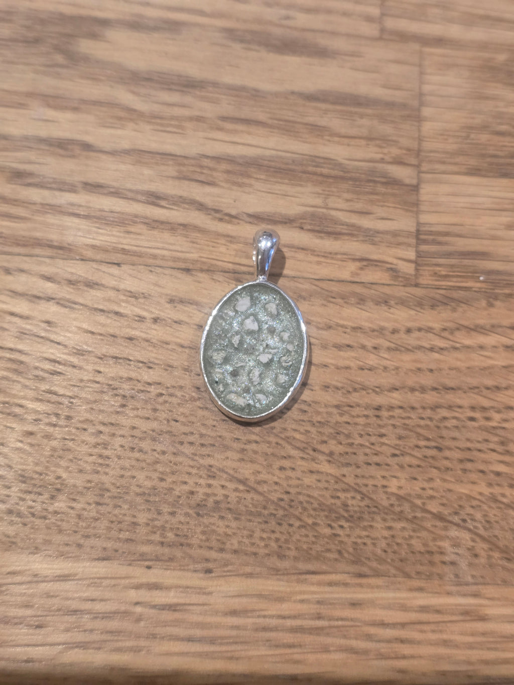 Oval pendant
