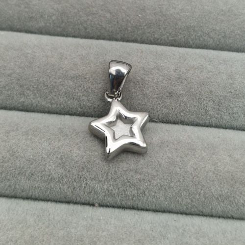 Stainless steel mini star pendant