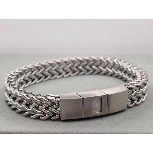 Stainless steel chain bracelet