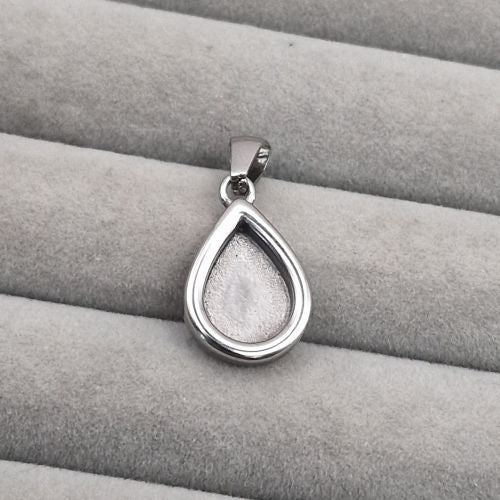 Stainless steel teardrop pendant